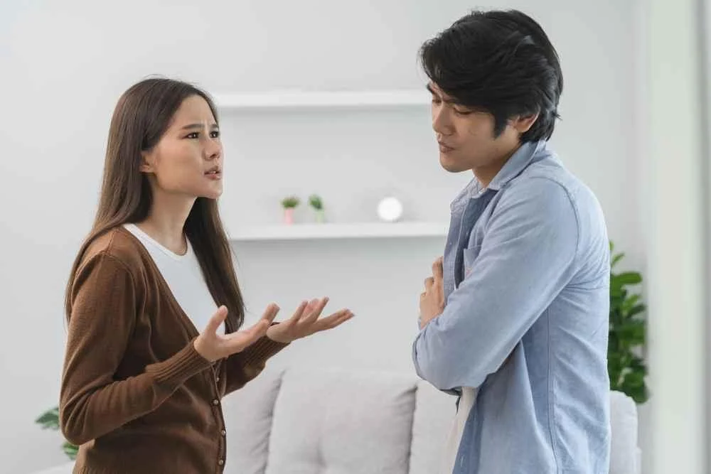 11 Kalimat Manipulatif yang Langsung Ditolak Wanita Emosional Kuat – Kenali dan Hindari