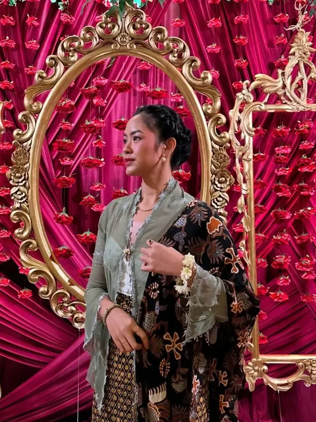 12 Fashion Artis Memukau dengan Kebaya Hari Kartini 2026