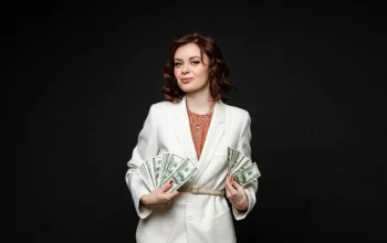 4 Weton Rezeki 2026 yang Membuat Hartanya Tersebar di Mana-mana