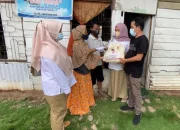 Andre Rosiade Gelar Aksi Peduli: Bantuan Rp10 Juta untuk Istri Pemulung dan Sopir Penderita Saraf di Padang
