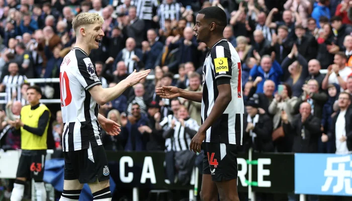 Anthony Gordon: Drama Transfer, Pilihan Tim, dan Penghargaan PFA yang Mengguncang Newcastle United