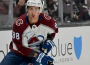 Avalanche Sweep Kings 4-0, MacKinnon Bersinar dalam Penutup Seri di Crypto.com Arena