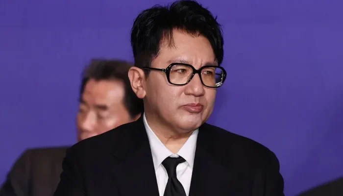 Bang Si-hyuk Dikecam: Tuduhan Fraud IPO, Larangan Perjalanan, dan Penolakan Diplomasi oleh HYBE