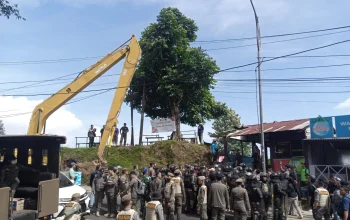 Bangunan Liar Puncak Bogor Dibongkar: 7 Simpang Dibersihkan, Ratusan Meter Tanah Dihapus!