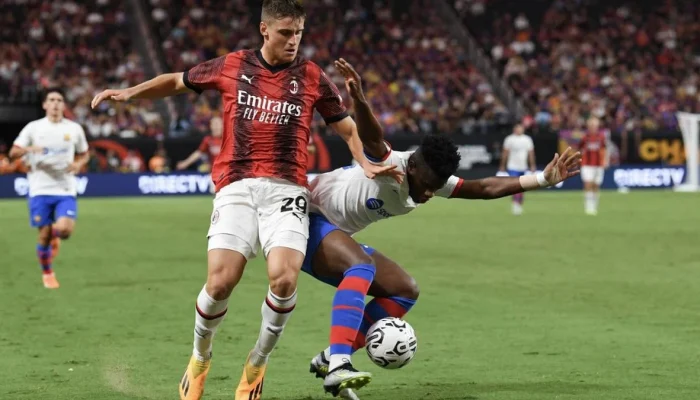 Barcelona Pertimbangkan Jon Martin sebagai Pengganti Bastoni, Real Sociedad Siap Lepas Bek Muda Berharga €50 Juta