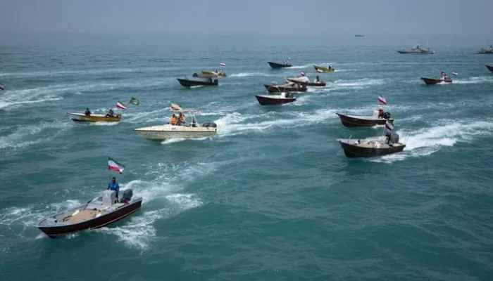 Blokade Selat Hormuz Memicu Pemecatan Menteri Angkatan Laut: Pentagon Bertindak Tegas