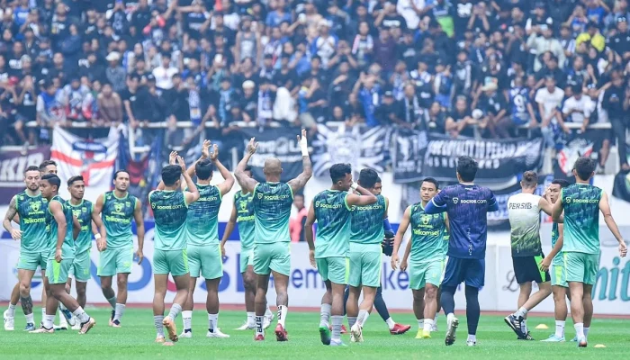 Bobotoh di Persimpangan: Dari Tribe Brand Hingga Laga Tanpa Penonton, Apa Makna Loyalitas Sebenarnya?