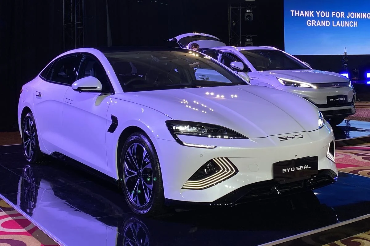 BYD Indonesia Dihadapkan pada Keluhan Akbar Faizal: Mobil Listrik BYD Seal Mengalami Gangguan Teknis dan Penanganan Lambat