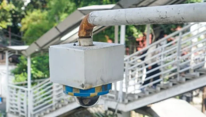 CCTV Malang Ditingkatkan: Batu Pasang Pagar & Kamera di Jembatan Cangar, Upaya Cegah Kriminalitas