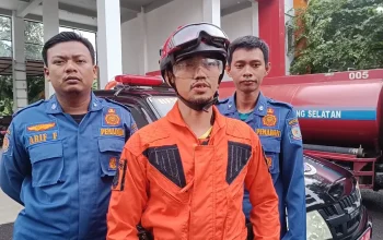 Debt Collector Pinjol Dijebak Order Laporan Kebakaran Palsu, Ancaman UU ITE & KUHP Mengguncang Layanan Darurat