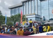 Demo kantor gubernur Kaltim pecah, 3 tuntutan utama, Rudy Mas'ud bungkam, DPRD setujui hak angket