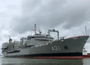 Detik-detik Kapal Perusak AS Tembak & Sita Kapal Kargo Iran di Teluk Oman: Konflik Memanas