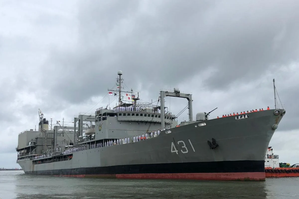 Detik-detik Kapal Perusak AS Tembak & Sita Kapal Kargo Iran di Teluk Oman: Konflik Memanas