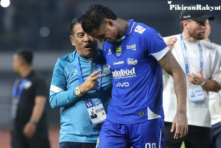 Duel Panas Persib vs Bhayangkara di Lampung: Bojan Hodak Optimis Persib Jaga Puncak Klasemen