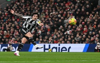 Eddie Howe Berjuang Bangkitkan Kepercayaan Newcastle di Tengah Krisis, Klub Tetap Dukung Hingga Akhir Musim