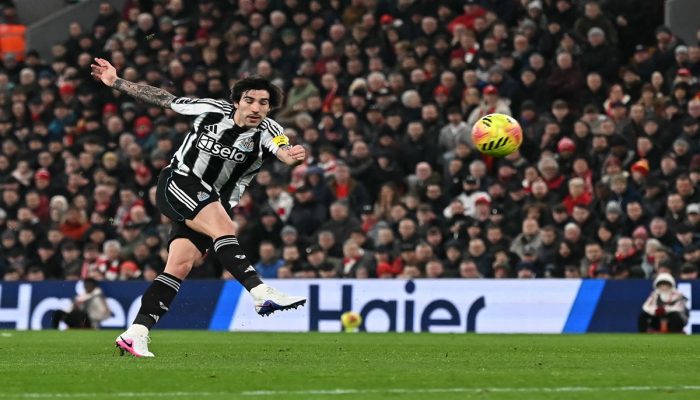 Eddie Howe Berjuang Bangkitkan Kepercayaan Newcastle di Tengah Krisis, Klub Tetap Dukung Hingga Akhir Musim