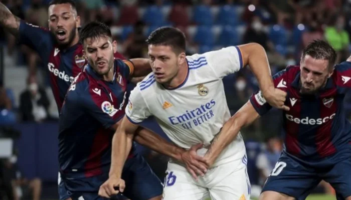 Espanyol vs Levante Berakhir Imbang, Sorotan pada Penyelamatan Dmitrovic dan Tekanan Suporter