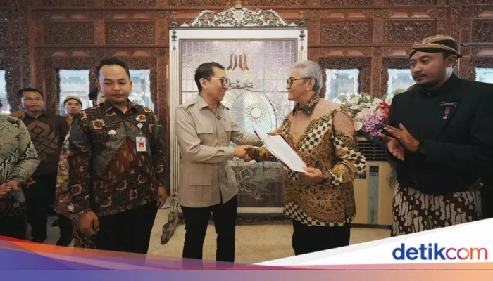 Fadli Zon Digugat PB XIV Purboyo: Sengketa Penunjukan Tedjowulan Bikin Keraton Solo Terperangkap Hukum