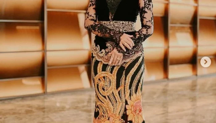 Gaya Artis Berkebaya yang Memukau di Festival Svarna Kartini 2026
