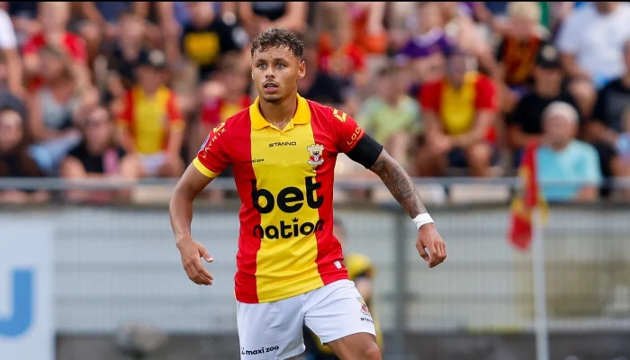 Go Ahead Eagles vs AZ: Duel Tanpa Gol, Dean James Memukau & Penyelamatan Ganda di Menit Akhir