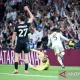 Gol Injury Time Hector Bellerin Gagalkan Kemenangan Real Madrid di Sevilla, Barcelona Makin Jauh