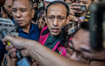 Guru Sorong Menangis di Sidang Nadiem: Chromebook Ubah Sekolah 'Buangan' Jadi Prestasi Nasional