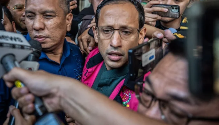 Guru Sorong Menangis di Sidang Nadiem: Chromebook Ubah Sekolah ‘Buangan’ Jadi Prestasi Nasional