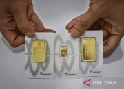 Harga Emas Antam Naik, Sementara Harga Emas Dunia Turun: Penyebab dan Dampaknya