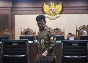 Ibrahim Arief Dituntut Uang Pengganti Rp 16,9 Miliar, Istri Angkat Tuntutan Ini Sebagai Bentuk Kezaliman