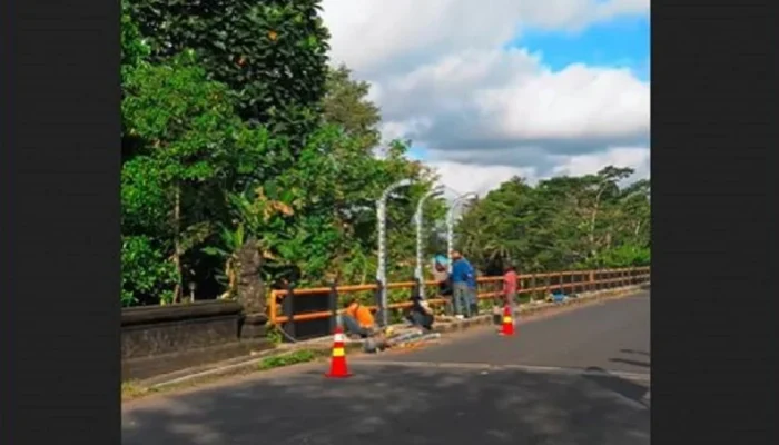 Jembatan Cangar Dilengkapi Pagar Pengaman: Upaya Ganda Pemerintah Cegah Bunuh Diri dan Kecelakaan