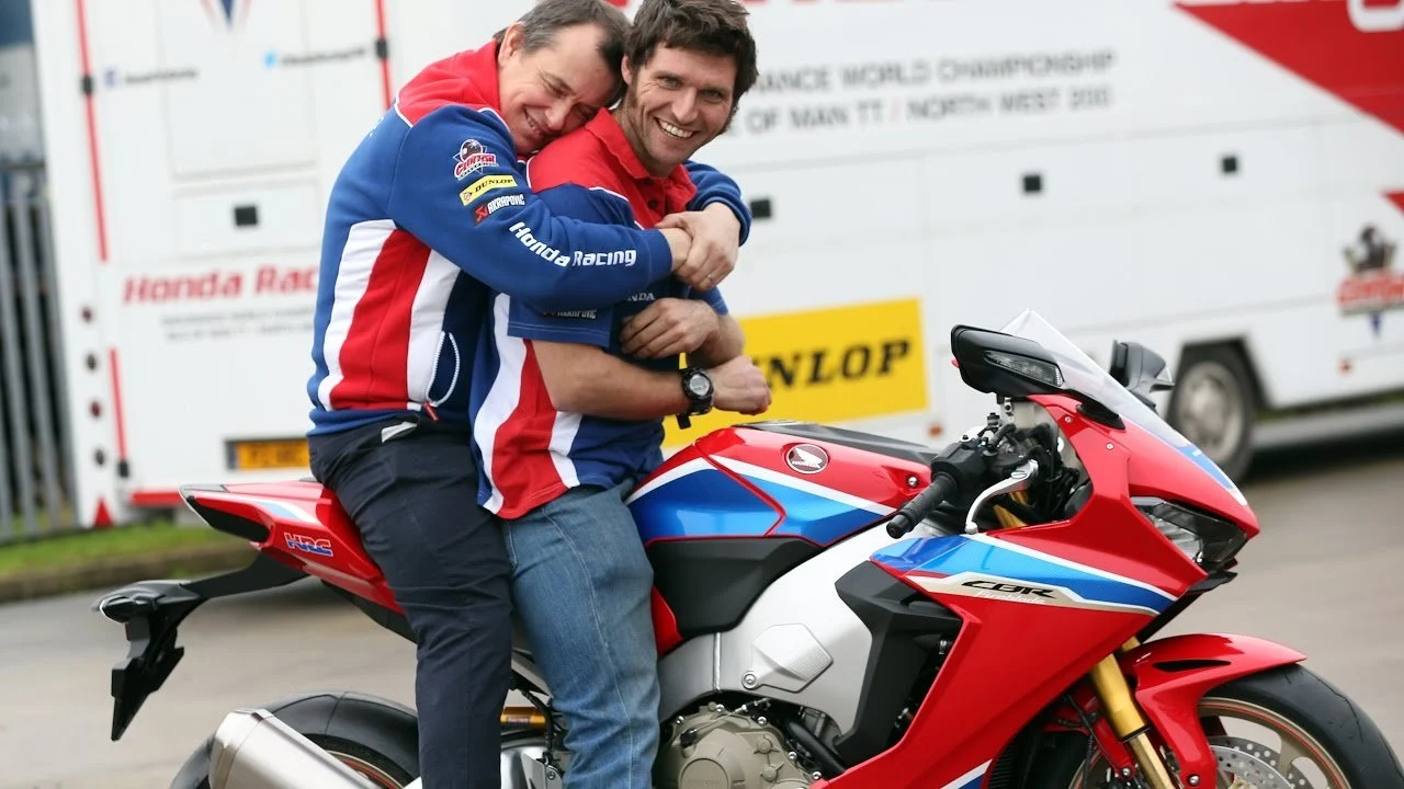 John McGuinness Ungkap Keputusan Pensiun, Guy Martin Dapat Sanksi, dan Film Channing Tatum Siap Guncang Lintasan Isle of Man TT