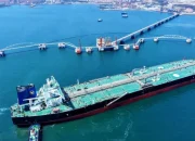 Kapal Tanker China Rich Starry ‘Bobol’ Blokade AS di Selat Hormuz, Memicu Ketegangan Global