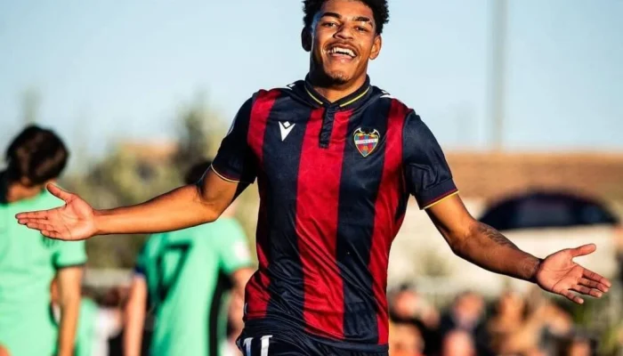 Kareem Tunde Jadi Target Fulham, Levante Siap Lepas: Dampak Cedera dan Prediksi Liga