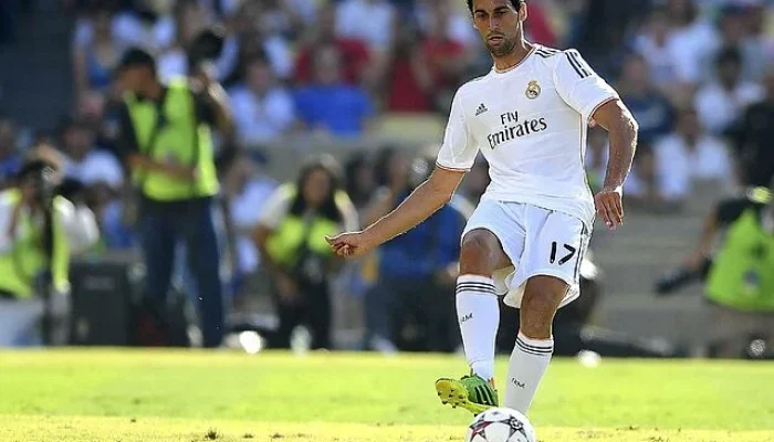 Kebobolan Menit 90 Goyang Real Madrid: Arbeloa Dipertanyakan, Juara Semakin Jauh