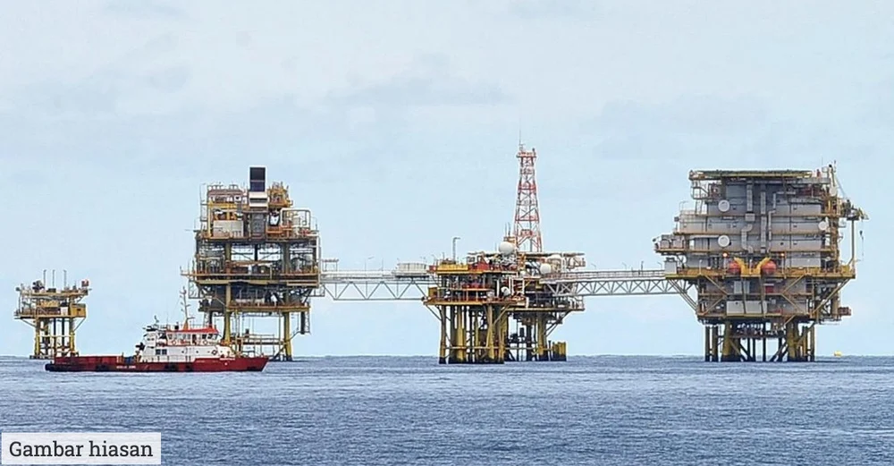 Ketegangan Memuncak di Selat Hormuz: Ancaman Penutupan, Blokade AS, dan Dampak Harga Minyak Global