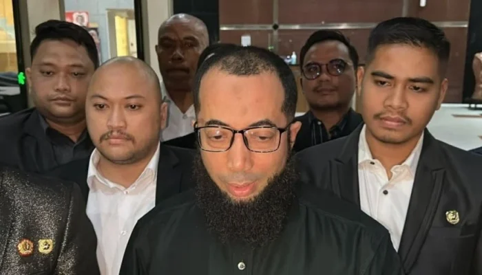 Khalid Basalamah Bongkar Misteri Uang 1 Juta Dolar dalam Kasus Pansus Haji DPR: Pengakuan Mengejutkan