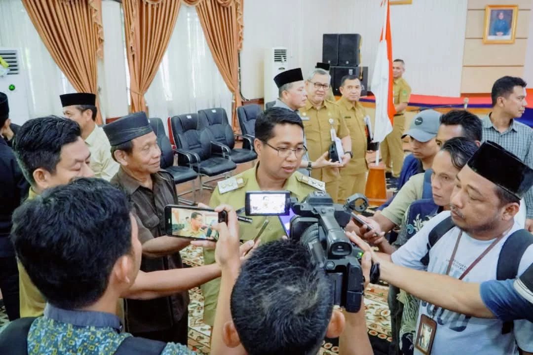 Krisis Honorer ASN di Jawa Barat: Antrean Panjang, Gaji Tertunda, Padahal Lapangan Kerja Luar Terbuka Lebar