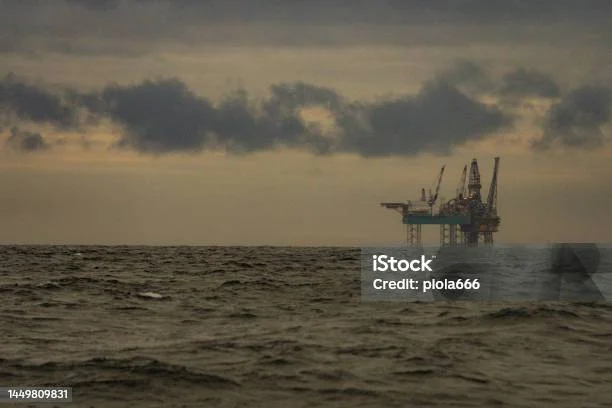Krisis Minyak Iran Picu Kekhawatiran Global, UE Siapkan Impor Bahan Bakar Jet dari AS untuk Hindari Chaos Penerbangan