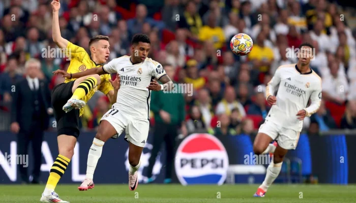 Liverpool vs Real Madrid: Persaingan Sengit untuk Bek Bintang Borussia Dortmund, Nico Schlotterbeck