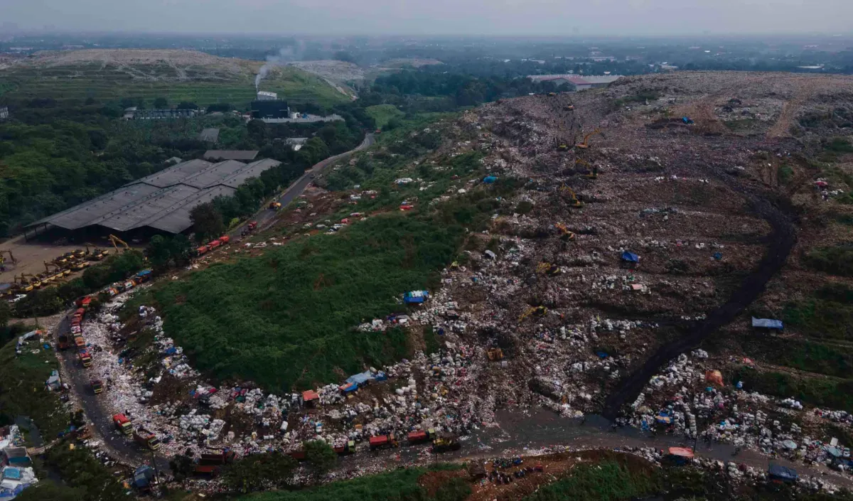 Mantan Kadis LH DKI Jadi Tersangka Longsor Bantargebang: Kegagalan Pengelolaan Sampah yang Memicu Tragedi