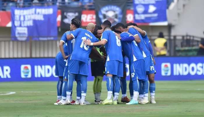 Max Timisela: Legenda Persib Bandung yang Kini Menjadi Inspirasi Generasi Baru