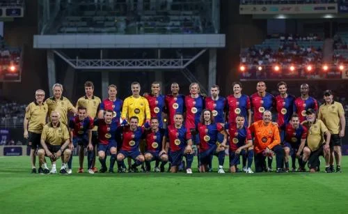 Patrick Kluivert Absen! Link Live Streaming Barcelona Legends vs DRX World Legends di Clash of Legends 2026