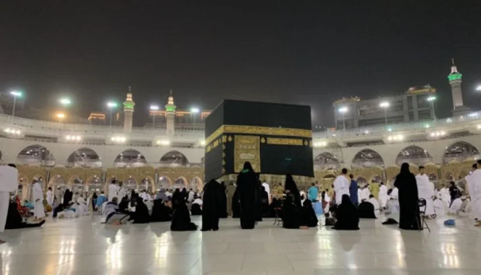 Pemerintah Imbau Jemaah Umrah Tinggalkan Arab Saudi Pekan Ini: Kebijakan Baru Saudi Tegas Atas Akses Mekkah
