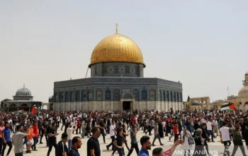 Pemukim Israel Paksa Masuk Masjid Al-Aqsa, Bendera Ditarik di Tengah Ketegangan Hari Kemerdekaan
