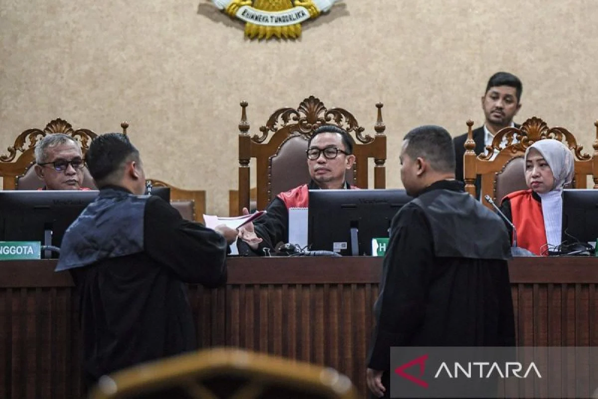 Pengacara Nadiem Mangkir, Sidang Ditunda dan Dituduh contempt of court