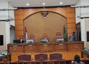 Pengadilan Jakarta Selatan Gugurkan Status Tersangka Sekjen DPR, KPK Dihujat