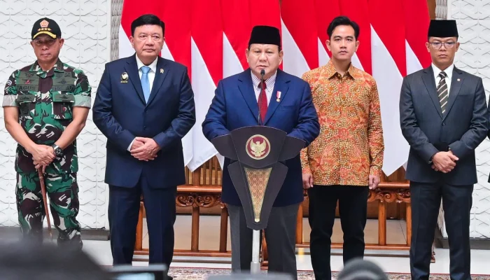 Prabowo dan Luhut Siapkan Strategi Global di Istana: Langkah Jitu Hadapi Konflik Dunia