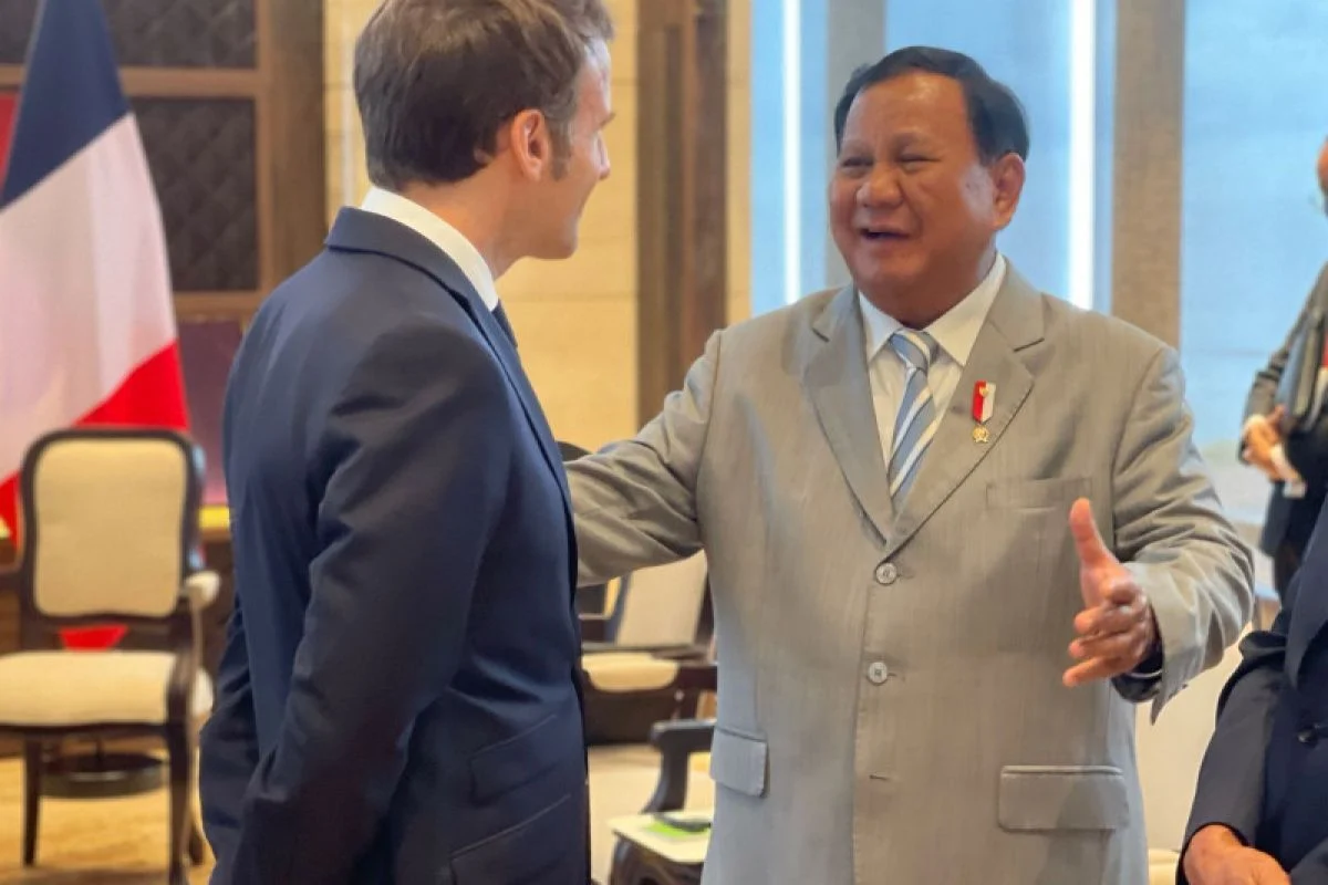 Prabowo dan Macron Perkuat Kerjasama Alutsista, Energi Terbarukan, dan Investasi di Paris