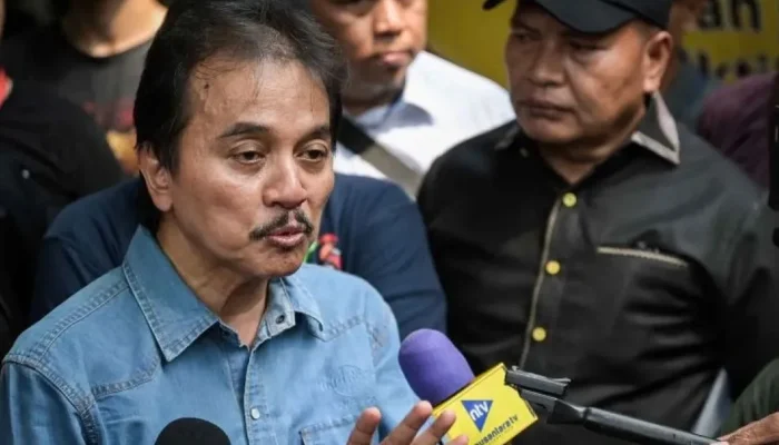 Rismon Sianipar Siapkan Bongkar Borok Roy Suryo dalam Kontroversi Ijazah Jokowi: Klaim Independen dan Ancaman Pengkhianatan