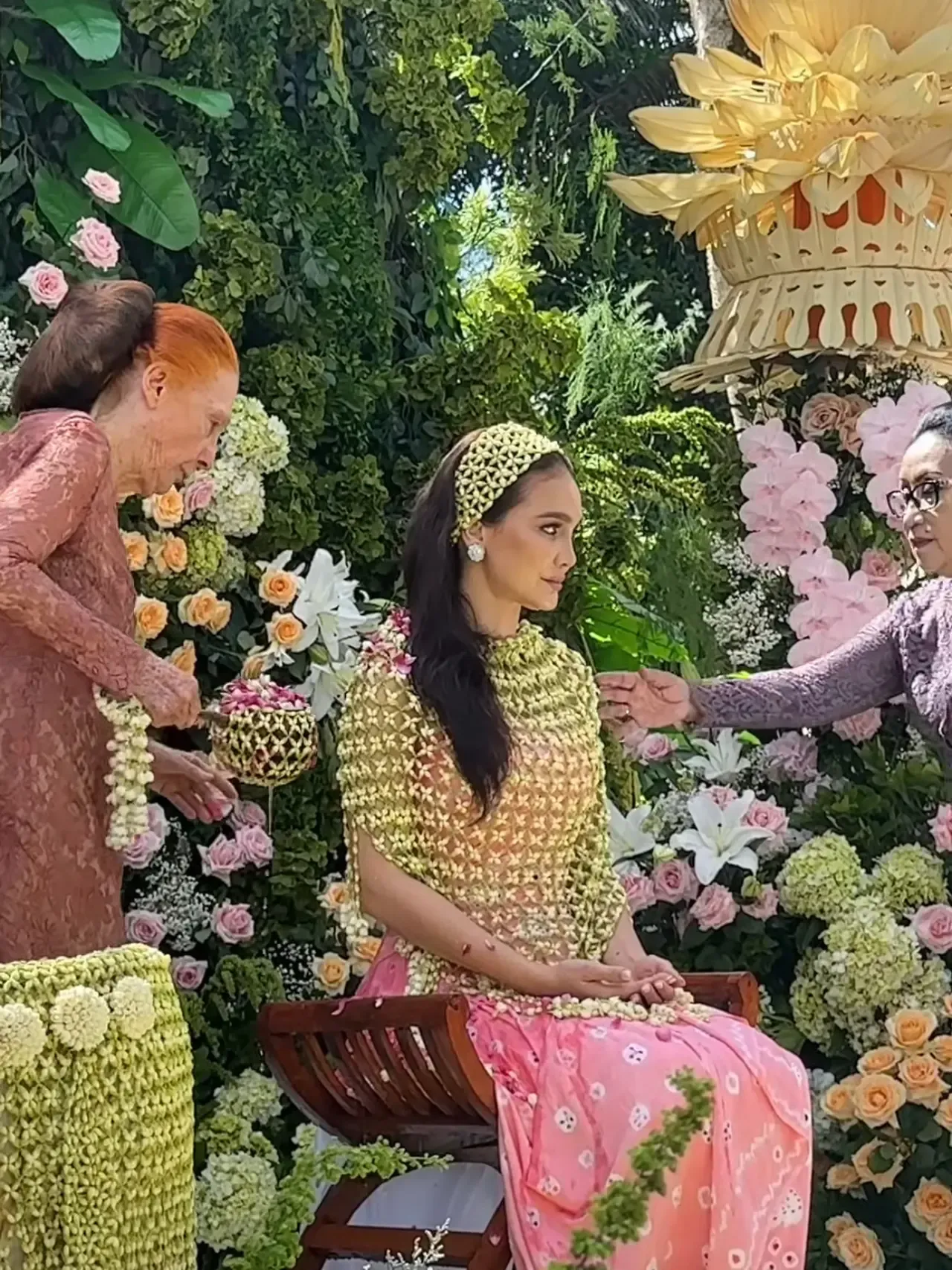 Ronce Melati ala Bridgerton Syifa Hadju Viral, Jadi Inspirasi Tren Pernikahan Modern